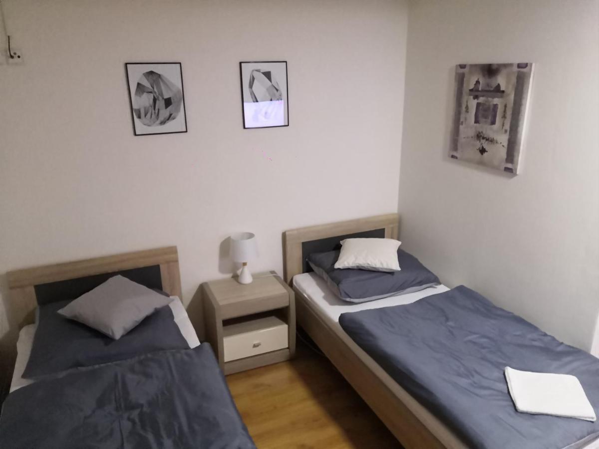 Penzion Ubytovani U Parku S Parkovistem Česká Lípa Zimmer foto
