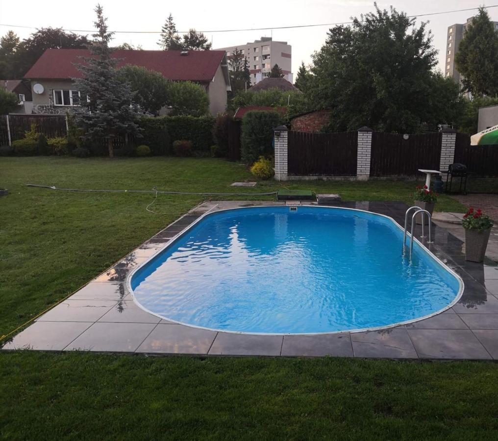 Penzion Ubytovani U Parku S Parkovistem Česká Lípa Exterior foto